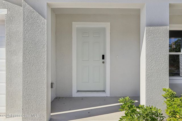 2910 Dagget Avenue SE, Palm Bay, FL 32909