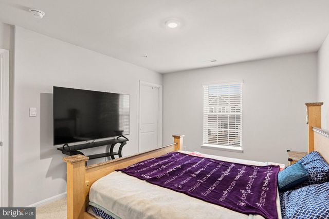 310 MAPLE RUN DR, York, PA 17404