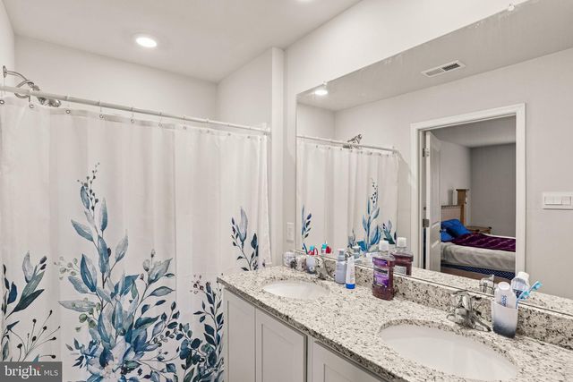 310 MAPLE RUN DR, York, PA 17404