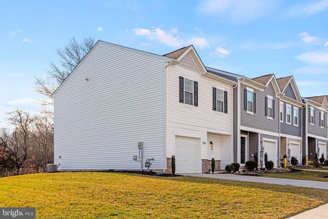 310 MAPLE RUN DR, York, PA 17404