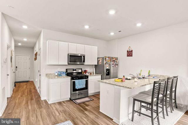 310 MAPLE RUN DR, York, PA 17404