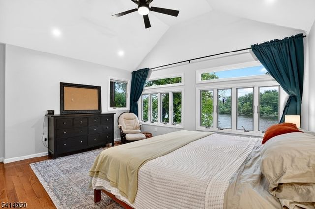 106 Demarest Rd, Bloomingdale Boro, NJ 07403