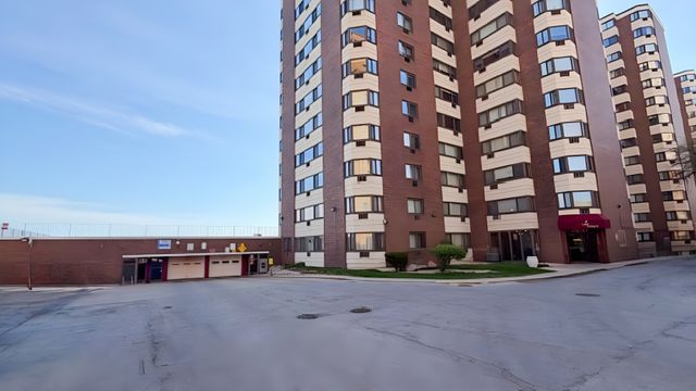 7337 S South Shore Drive 612, Chicago, IL 60649