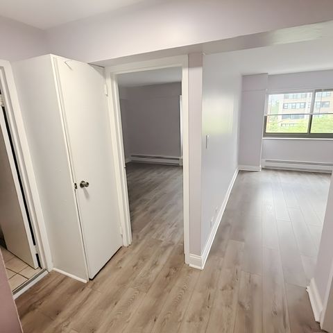 7337 S South Shore Drive 612, Chicago, IL 60649
