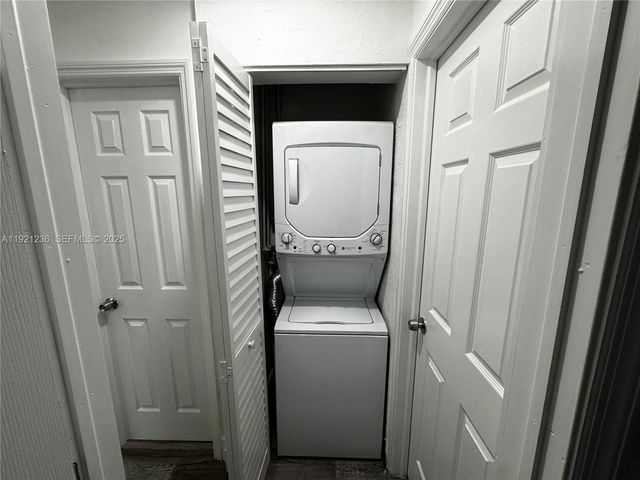 2034 Taylor St, Hollywood, FL 33020