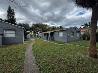 2034 Taylor St, Hollywood, FL 33020
