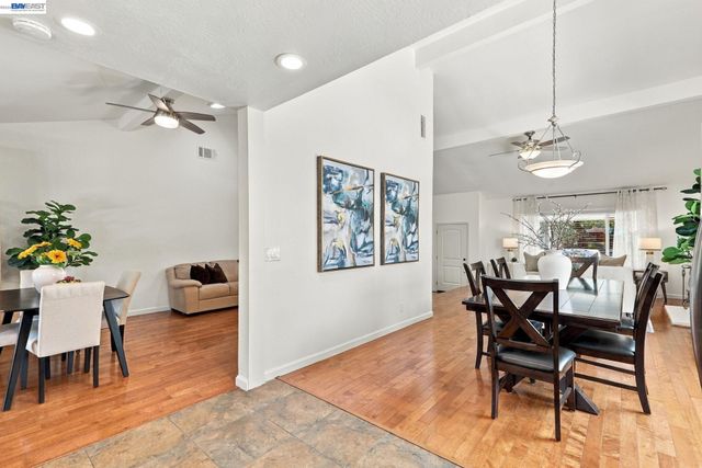 643 Sutton Ct, Walnut Creek, CA 94598