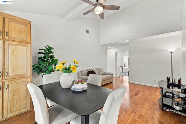 643 Sutton Ct, Walnut Creek, CA 94598