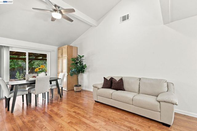 643 Sutton Ct, Walnut Creek, CA 94598