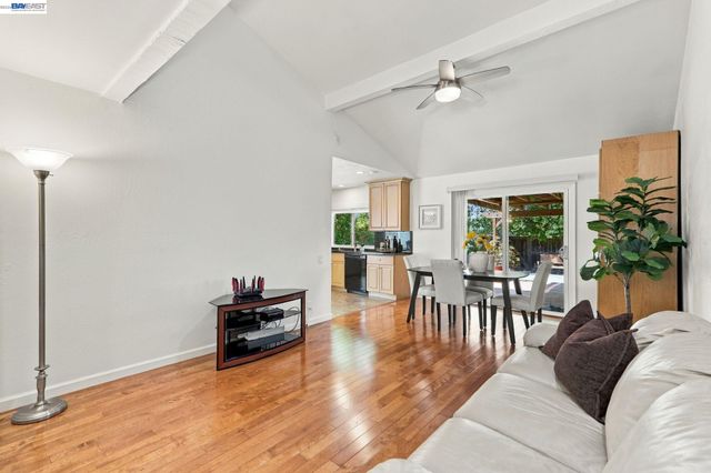 643 Sutton Ct, Walnut Creek, CA 94598