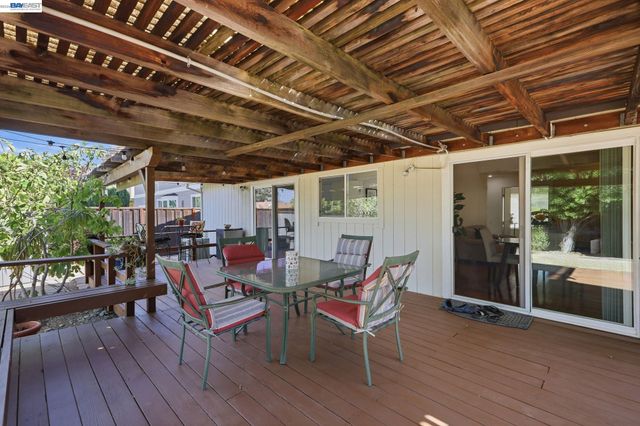 643 Sutton Ct, Walnut Creek, CA 94598