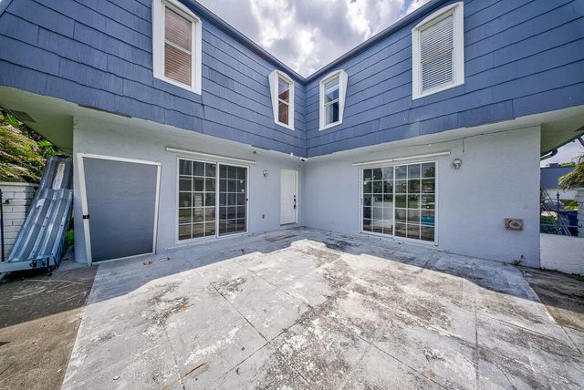 12037 Basin Street N, Wellington, FL 33414