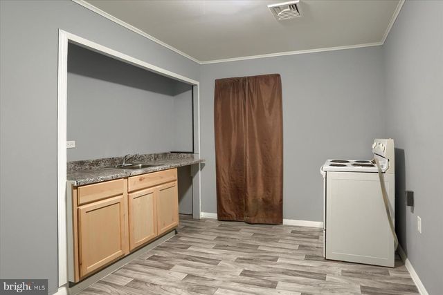 205 WEST AVE, Harrisburg, PA 17109