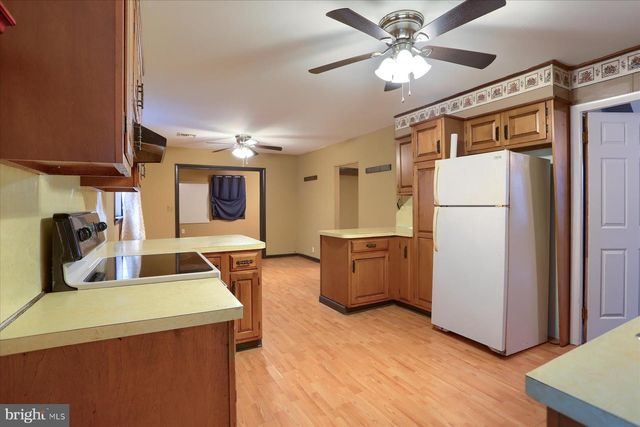 205 WEST AVE, Harrisburg, PA 17109