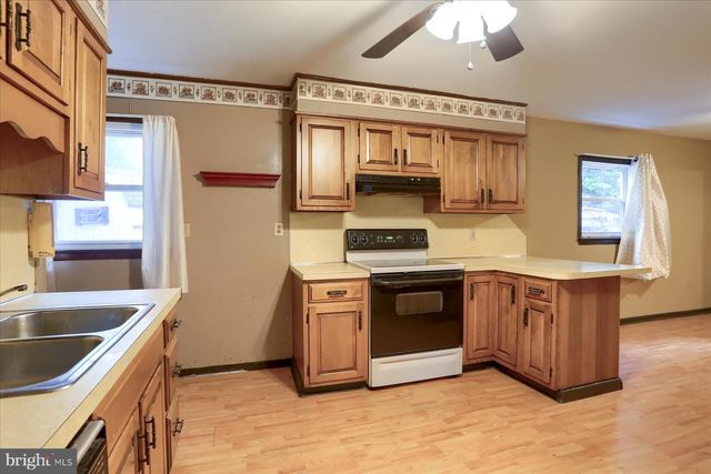 205 WEST AVE, Harrisburg, PA 17109