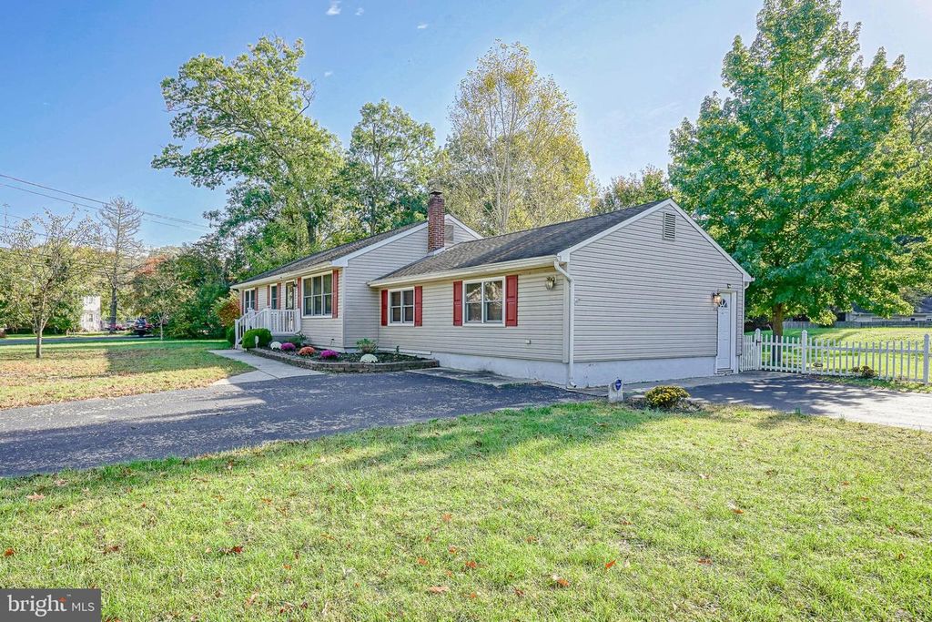 652 JUDY AVE, FRANKLINVILLE, NJ 08322 — photo 2