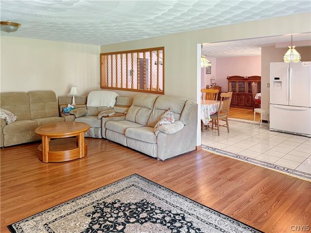 119 Longwood Drive, Dewitt, NY 13057
