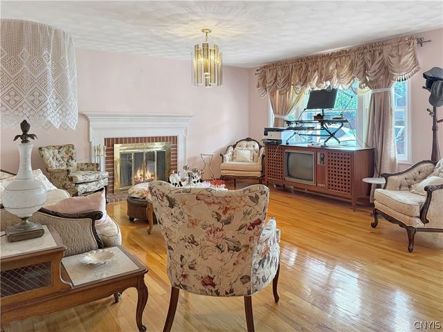 119 Longwood Drive, Dewitt, NY 13057