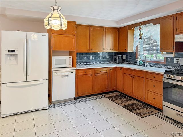 119 Longwood Drive, Dewitt, NY 13057