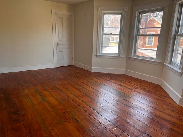 21 Elliott St 2, Westminster, MA 01473