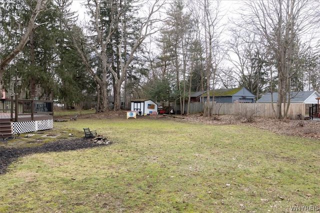 139 Maple Rd, Aurora, NY 14052