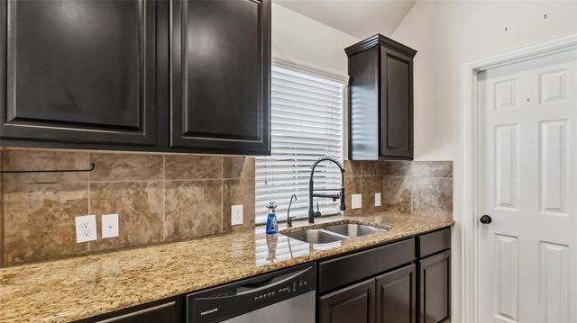 5622 Jay Thrush Drive, Richmond, TX 77407