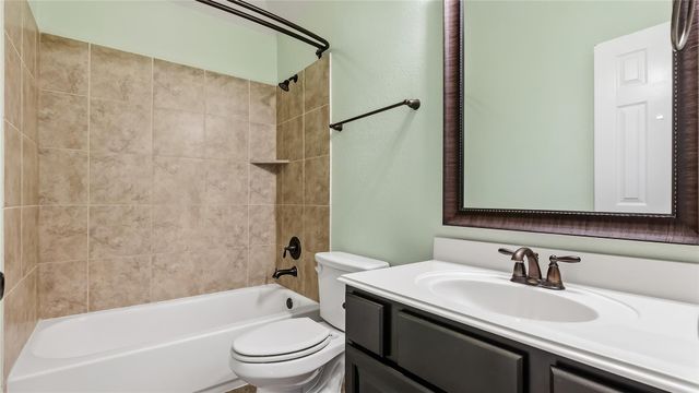 5622 Jay Thrush Drive, Richmond, TX 77407