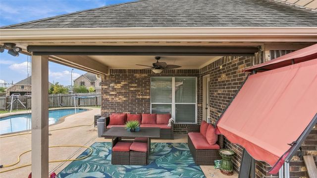 5622 Jay Thrush Drive, Richmond, TX 77407