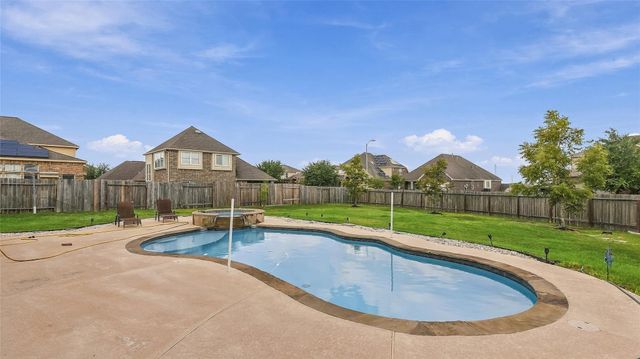 5622 Jay Thrush Drive, Richmond, TX 77407
