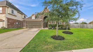 5622 Jay Thrush Drive, Richmond, TX 77407