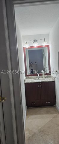 17370 NW 69th Ct 305, Hialeah, FL 33015