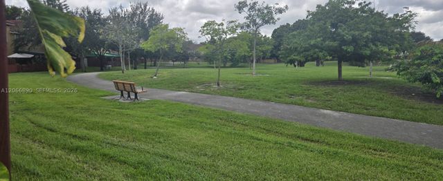 17370 NW 69th Ct 305, Hialeah, FL 33015