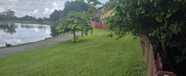 17370 NW 69th Ct 305, Hialeah, FL 33015