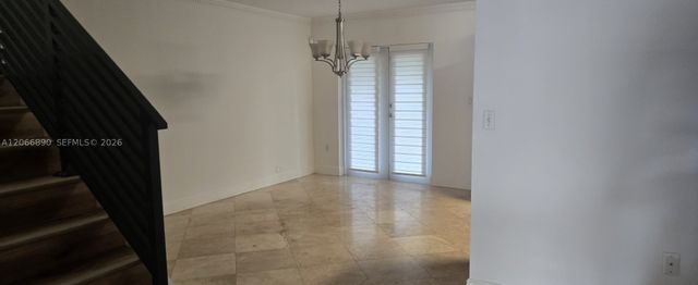17370 NW 69th Ct 305, Hialeah, FL 33015