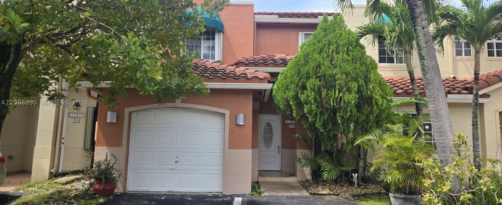 17370 NW 69th Ct 305, Hialeah, FL 33015