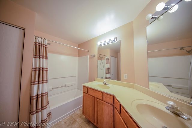 2400 Sunrise Court 2400, Aurora, IL 60503