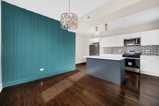 7011 S Prairie Avenue 2, Chicago, IL 60637