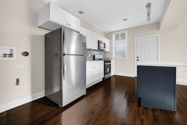 7011 S Prairie Avenue 2, Chicago, IL 60637