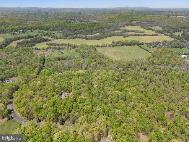 8363 S CREEDMORE SOUTH DR, Warrenton, VA 20187