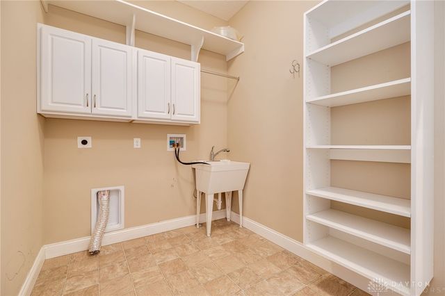 476 Carrick Drive, Dayton, OH 45458