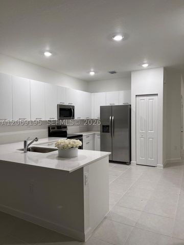 12613 NW 23rd Pl 0, Miami, FL 33167