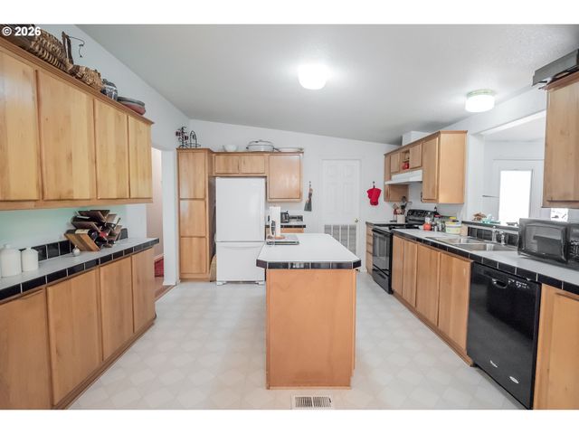 28285 SPENCER CREEK Rd, Eugene, OR 97405