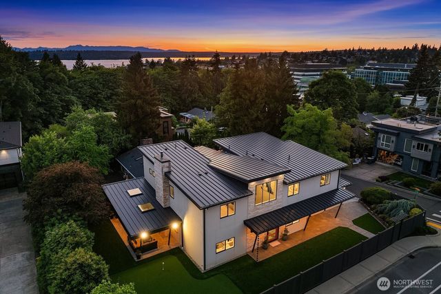 107 6th Street S, Kirkland, WA 98033