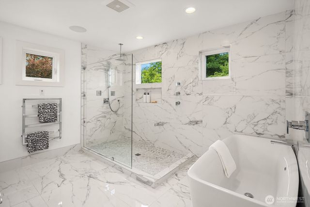 107 6th Street S, Kirkland, WA 98033