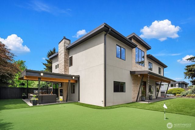 107 6th Street S, Kirkland, WA 98033