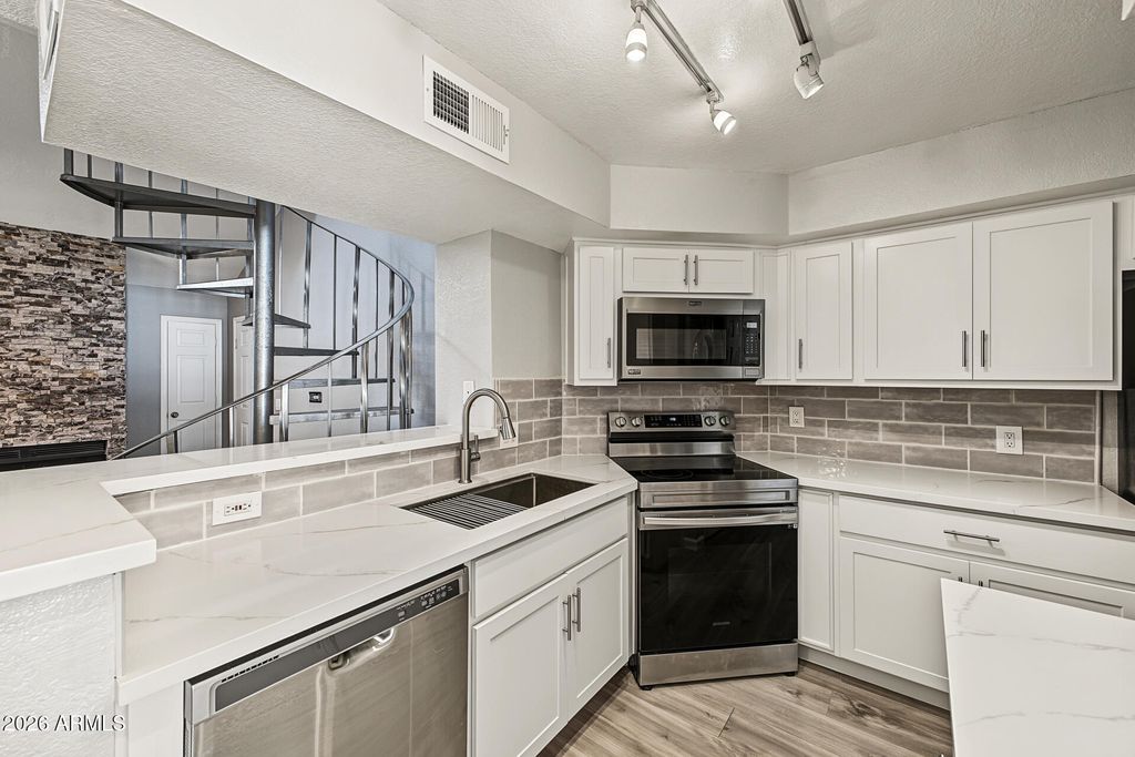 2333 E SOUTHERN Avenue 2081, Tempe, AZ 85282 — exterior