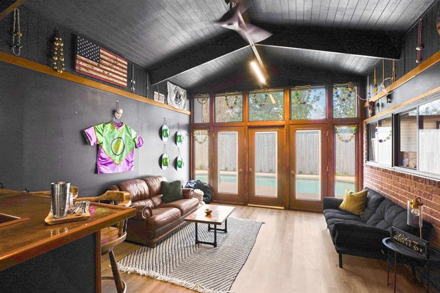 1402 Levee Drive, Houma, LA 70360