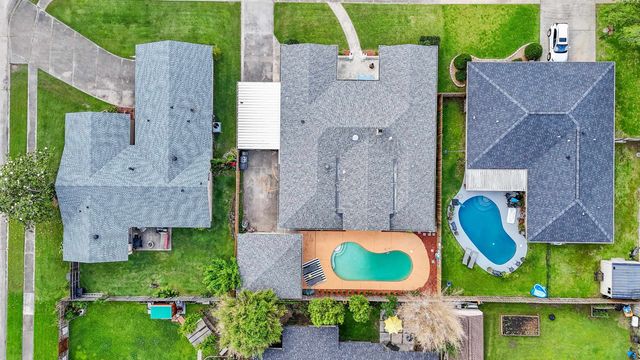 1402 Levee Drive, Houma, LA 70360