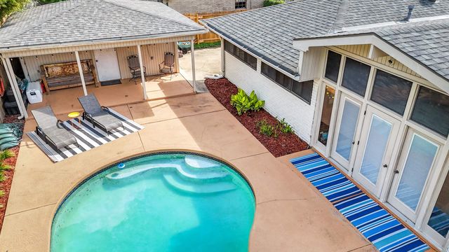 1402 Levee Drive, Houma, LA 70360