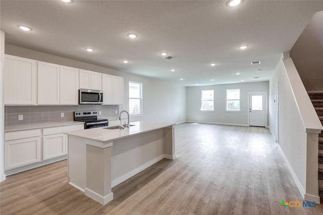 2533 Heritance Pass, Seguin, TX 78155